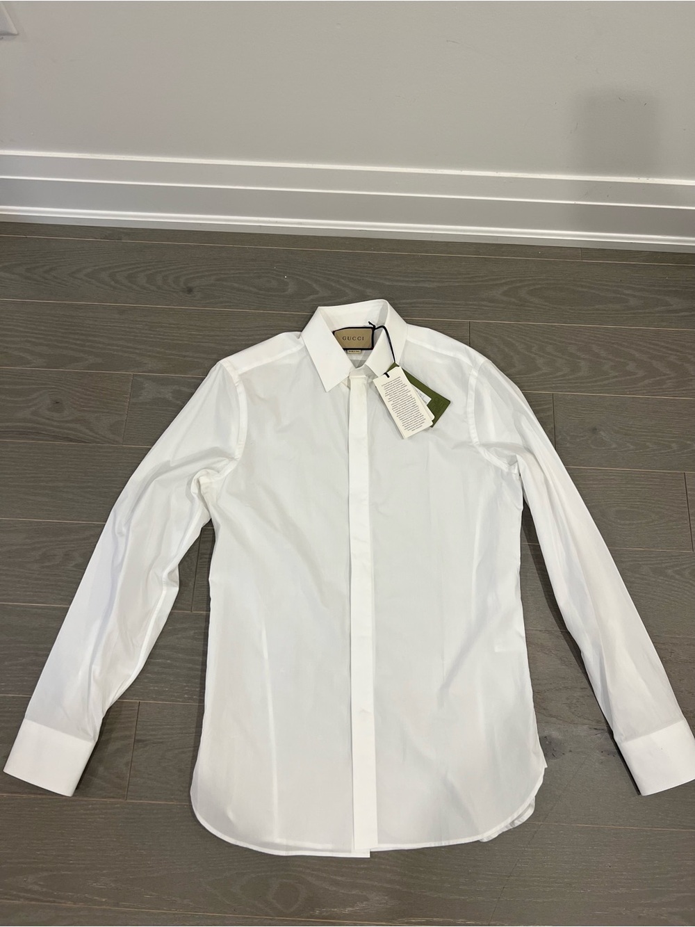 Gucci White Men’s Dress Shirt — Classic Tailored Style